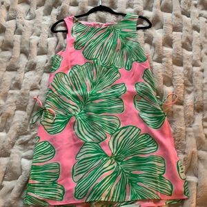 Lilly Pulitzer romper dress size 8. Like new.
